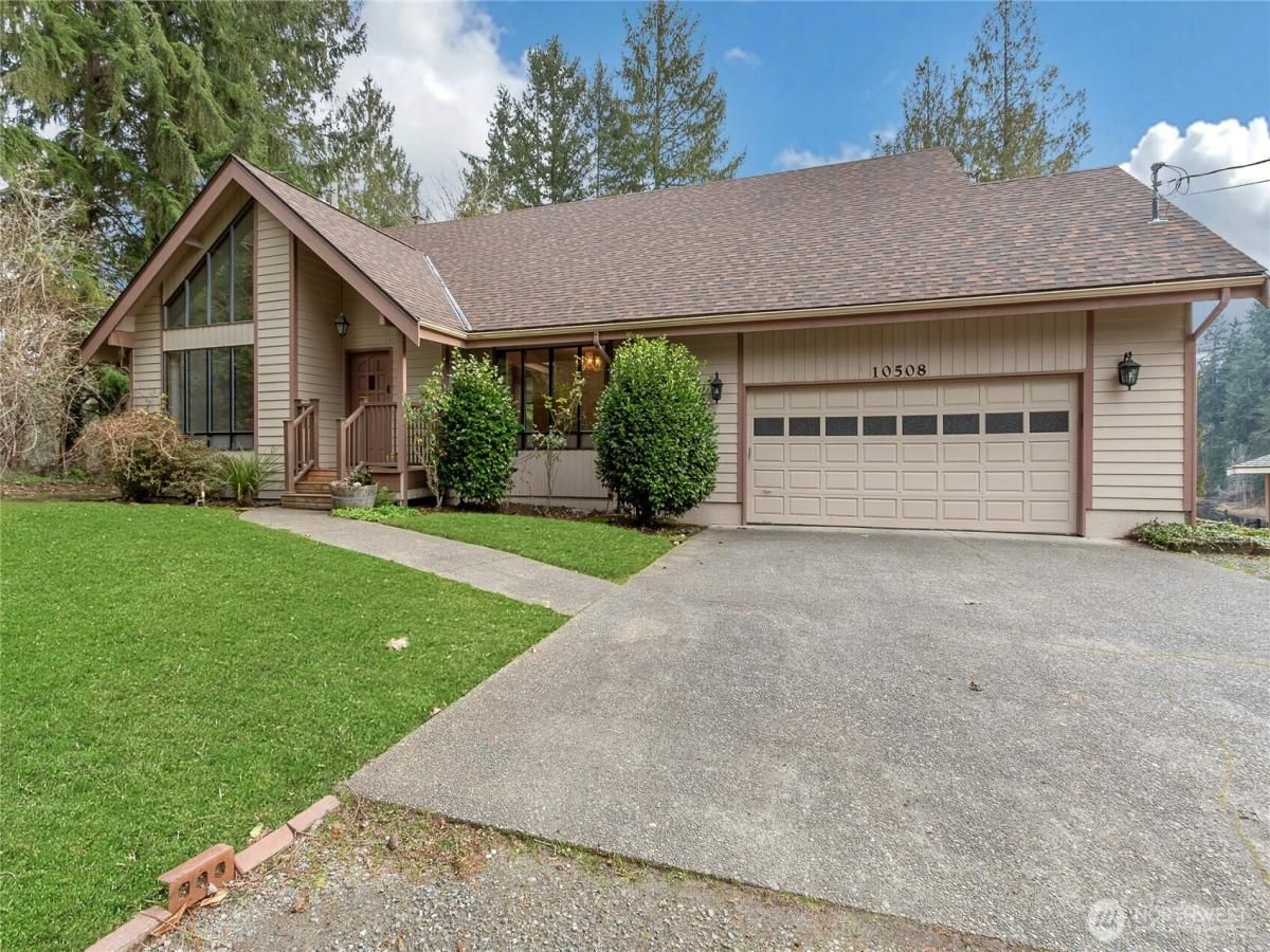 MLS #NWM2471795 image #0