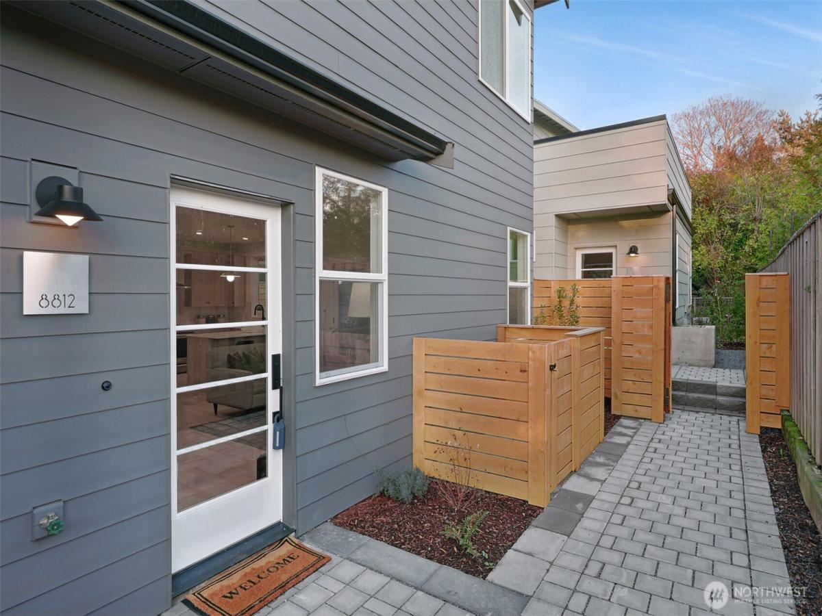 MLS #NWM2474997 image #0