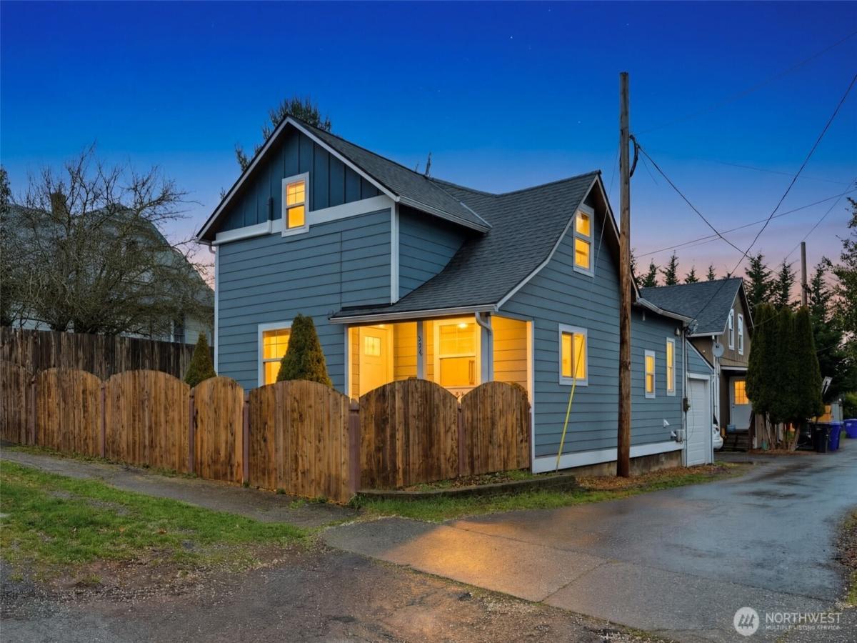 MLS #NWM2477864 image #0