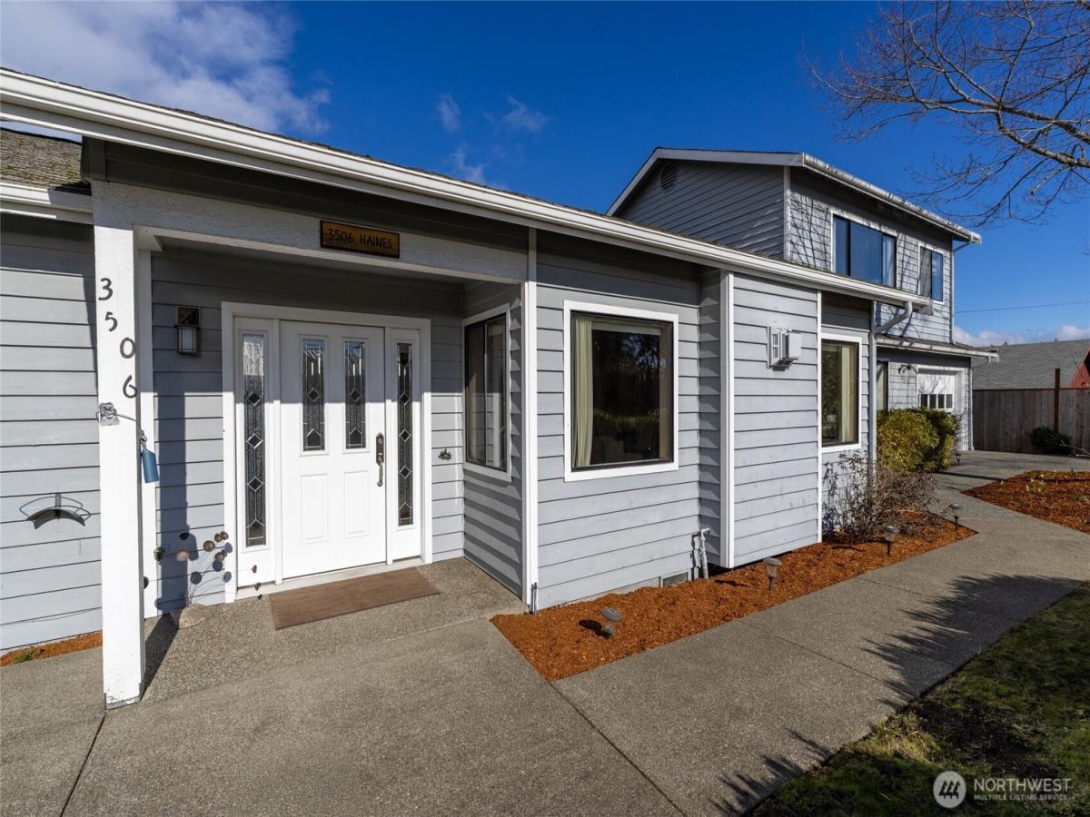 MLS #NWM2478394 image #0