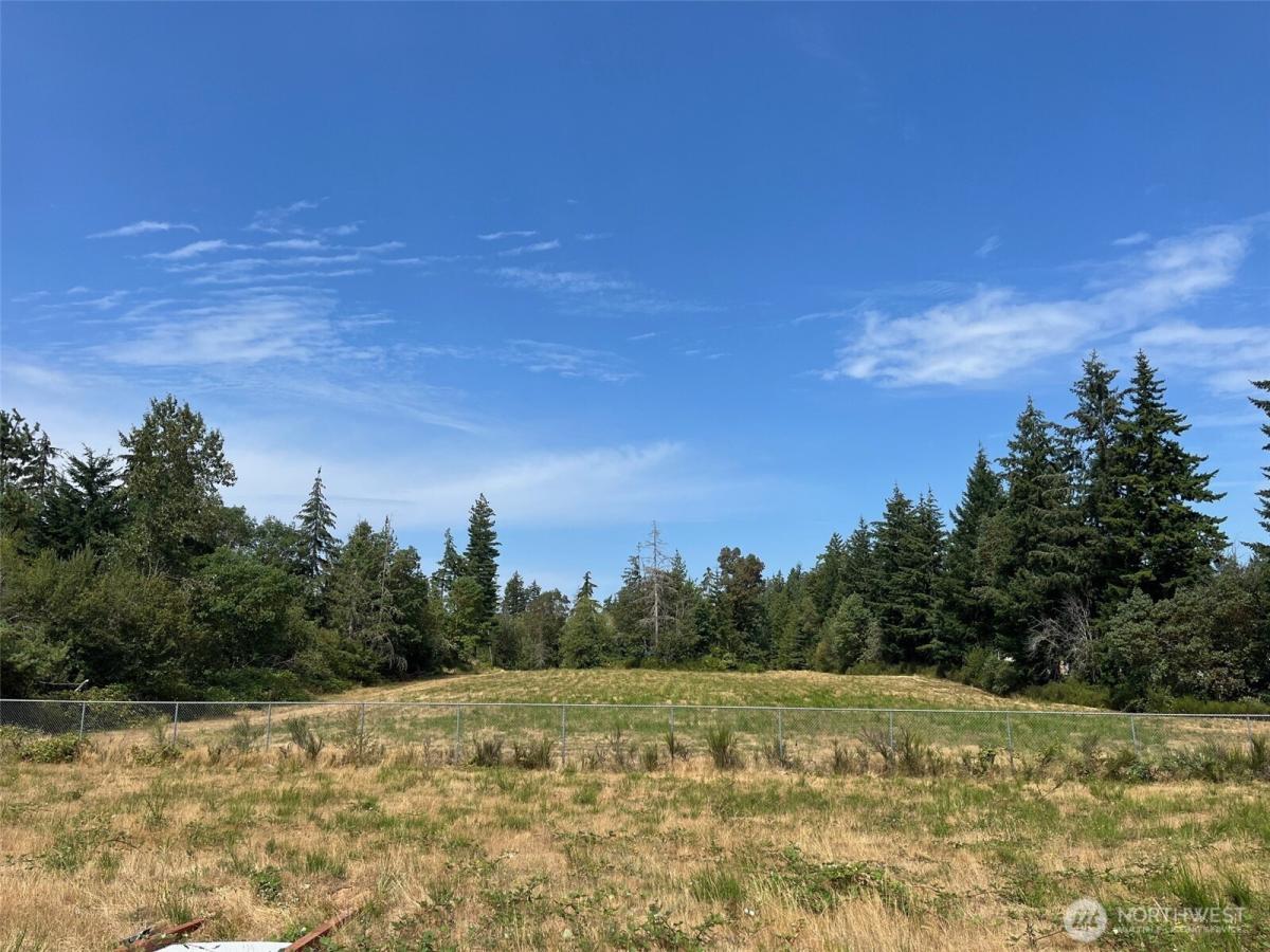 MLS #NWM2478648 image #0
