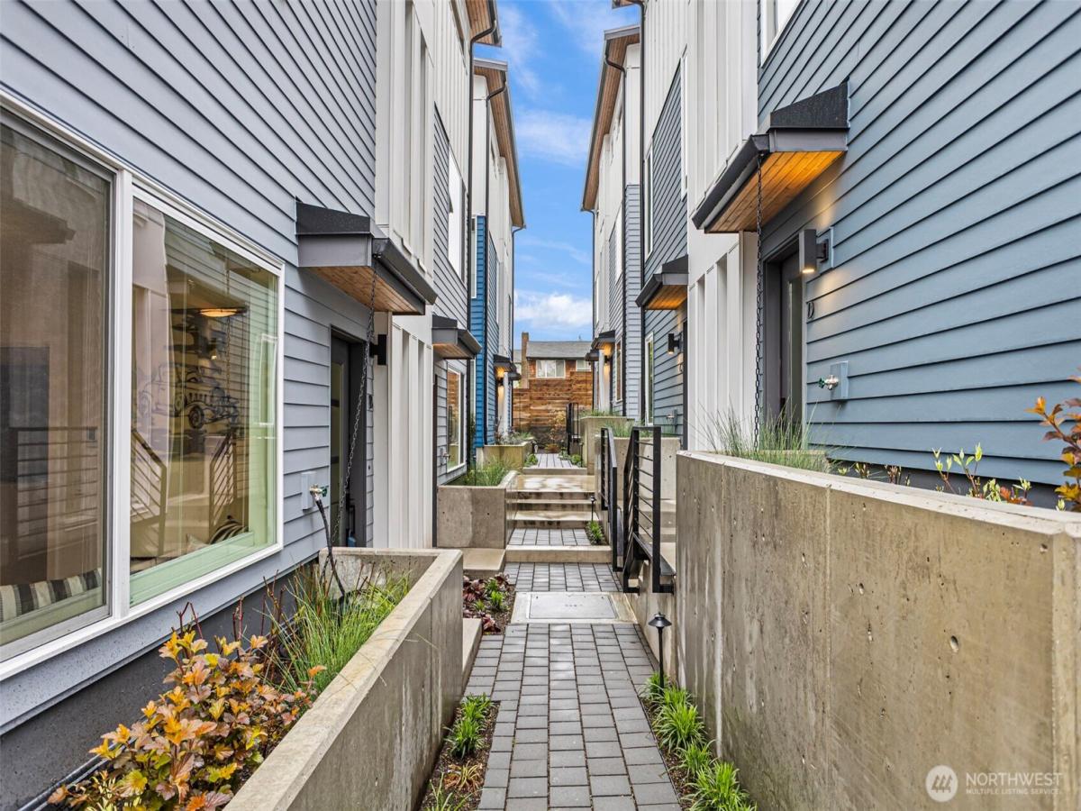 MLS #NWM2482062 image #0
