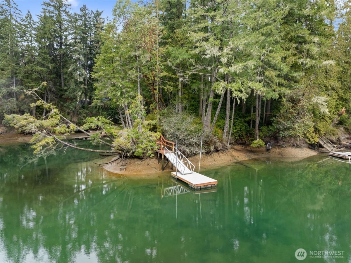 MLS #NWM2483838 image #0