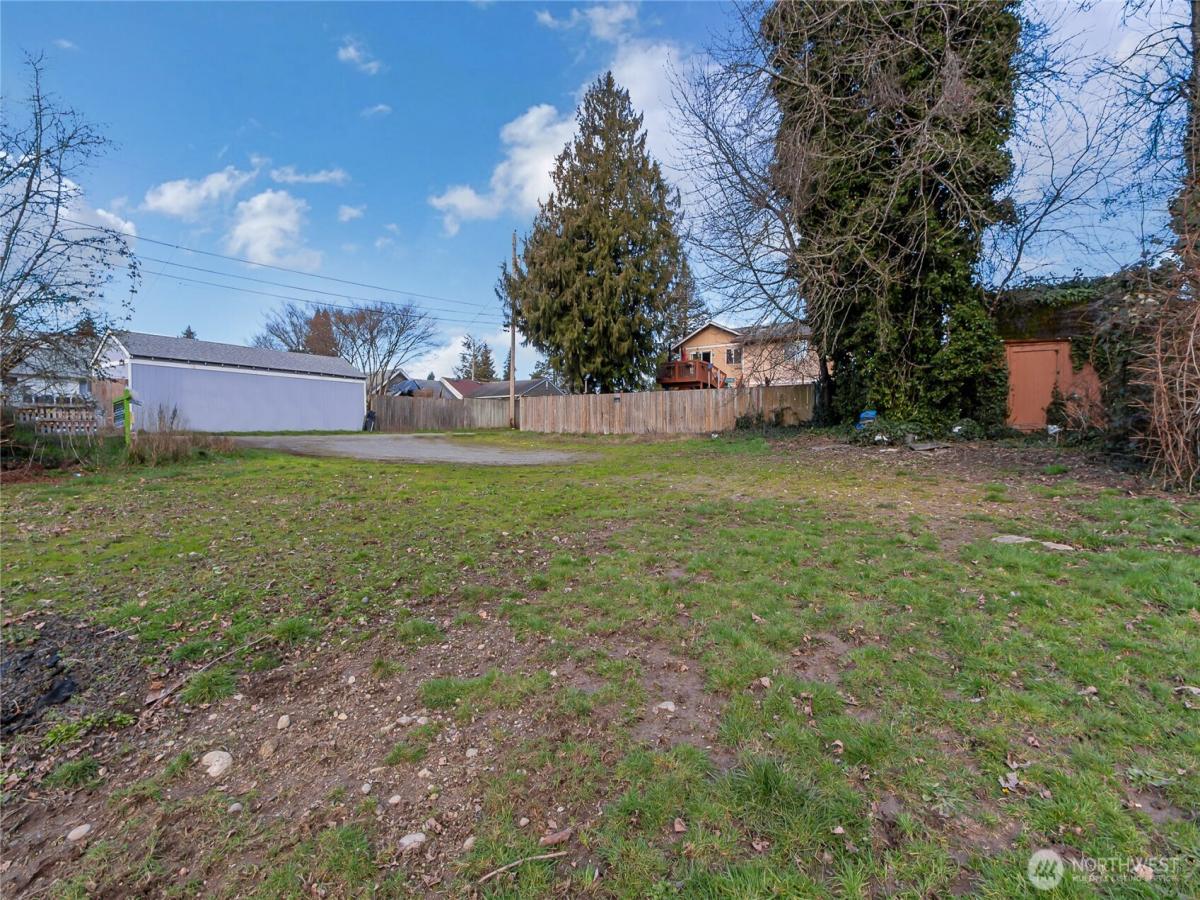 MLS #NWM2484805 image #0