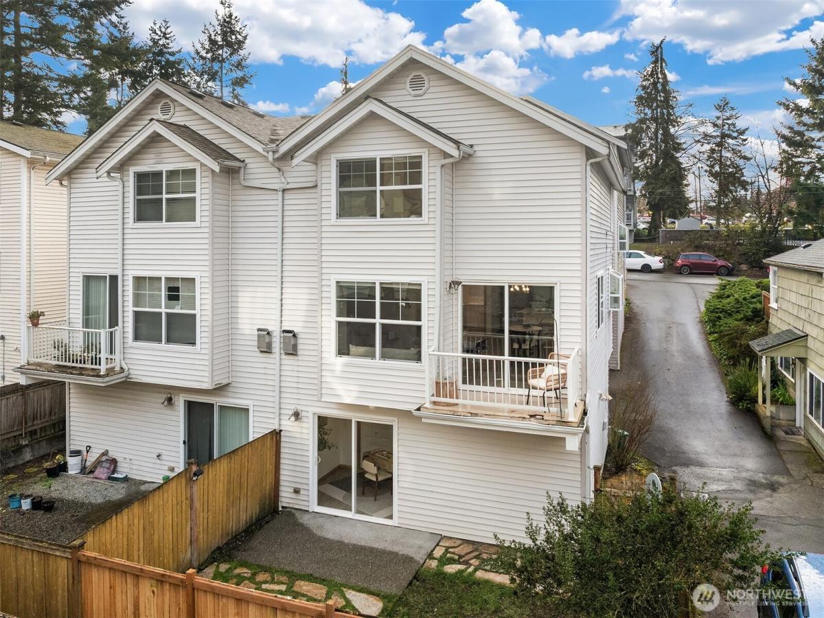 MLS #NWM2489531 image #0