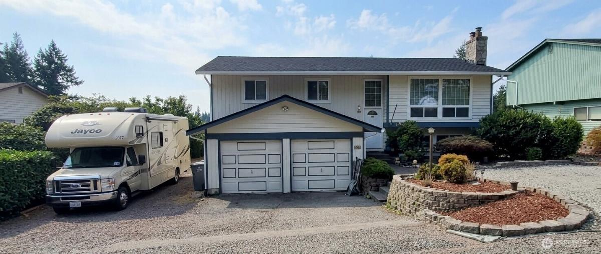 MLS #NWM2489587 image #0