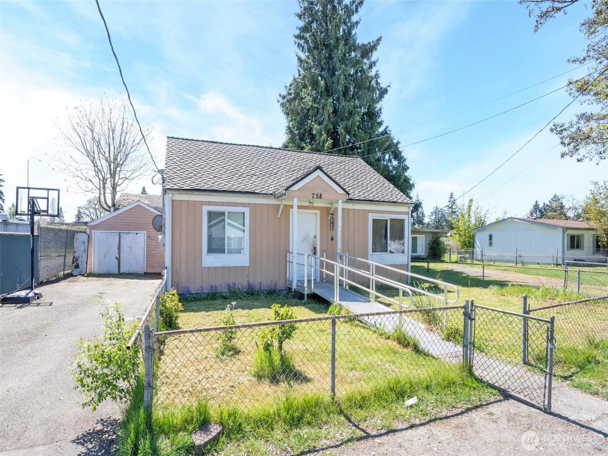 MLS #NWM2490526 image #0