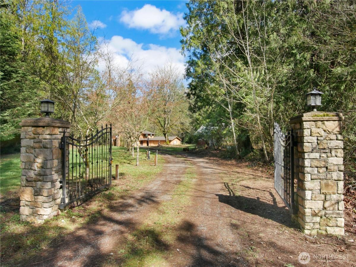 MLS #NWM2493949 image #0