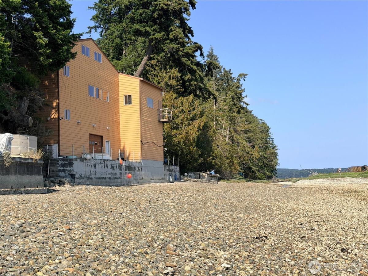 MLS #NWM2495313 image #0