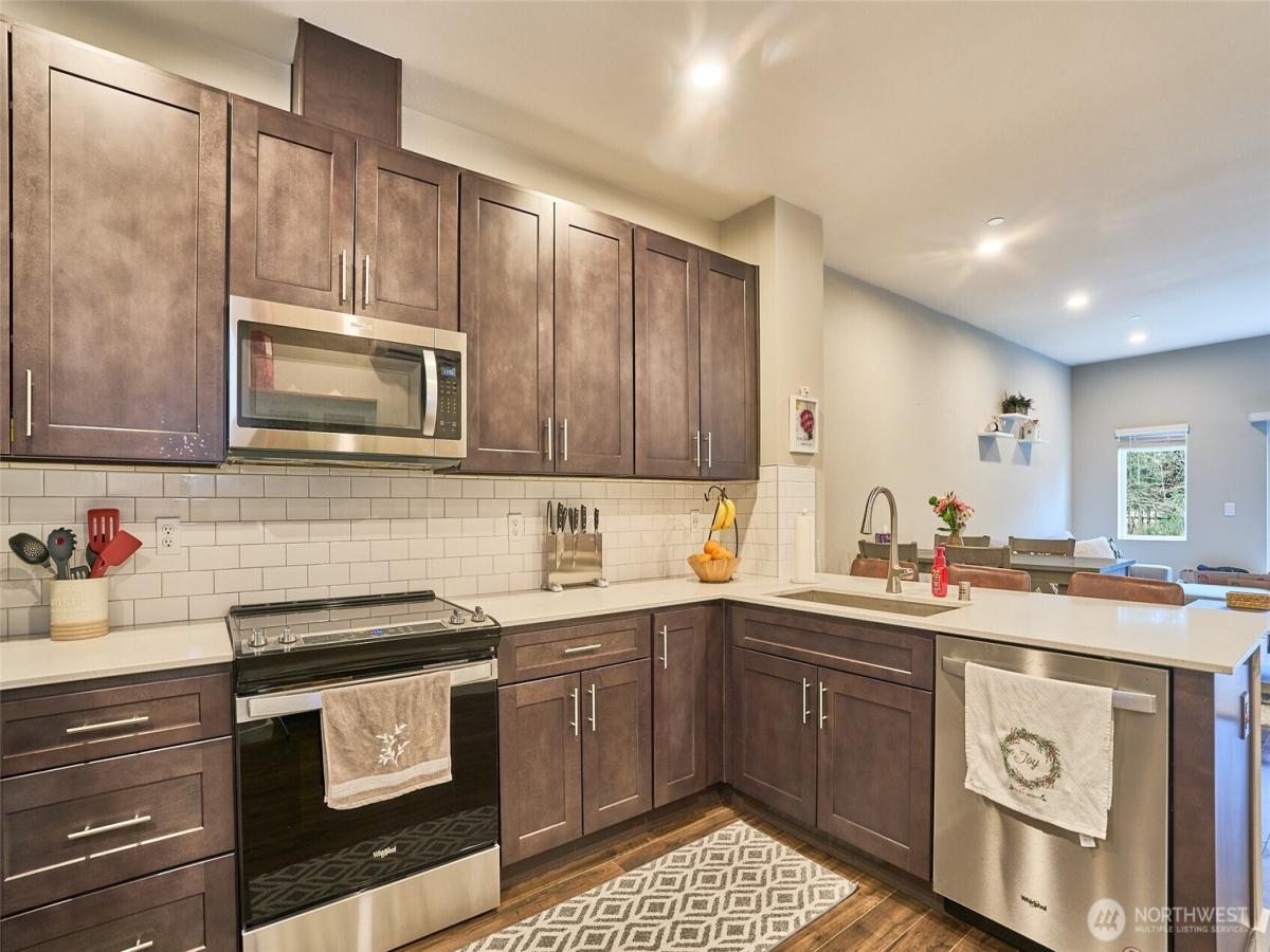 MLS #NWM2495754 image #0