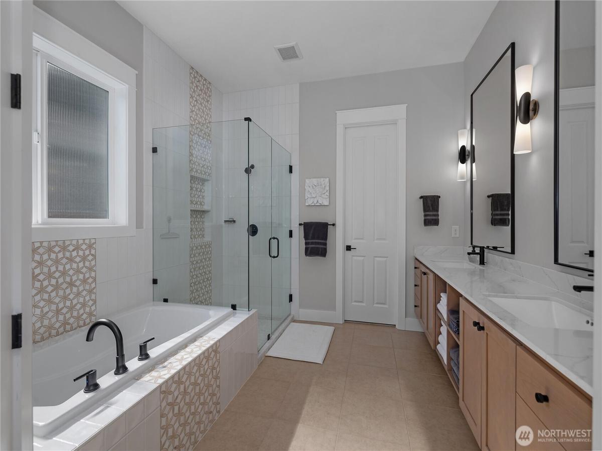 MLS #NWM2501720 image #0