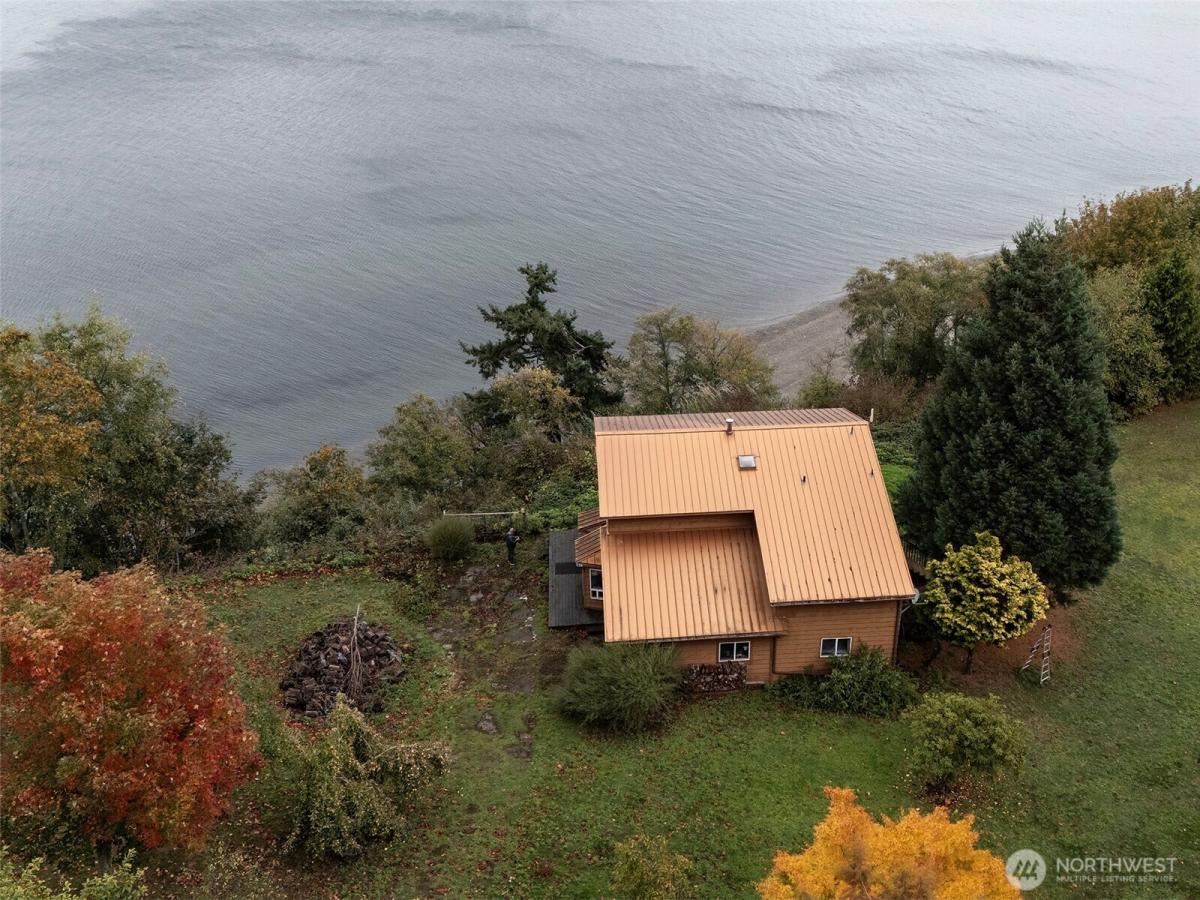 MLS #NWM2502714 image #0