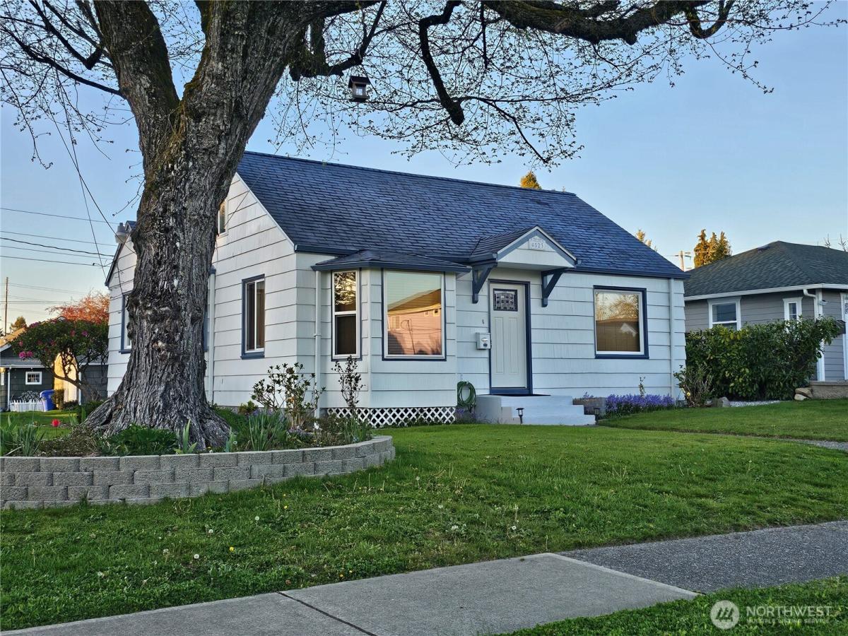 MLS #NWM2504656 image #0