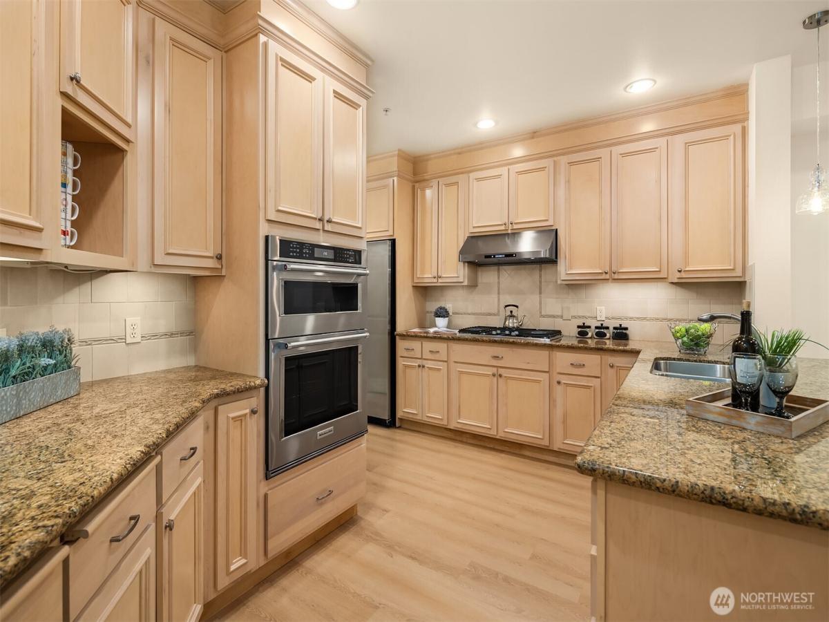 MLS #NWM2506551 image #0