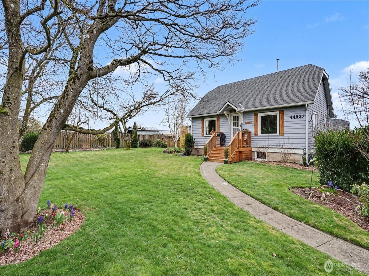 MLS #NWM2507791 image #0