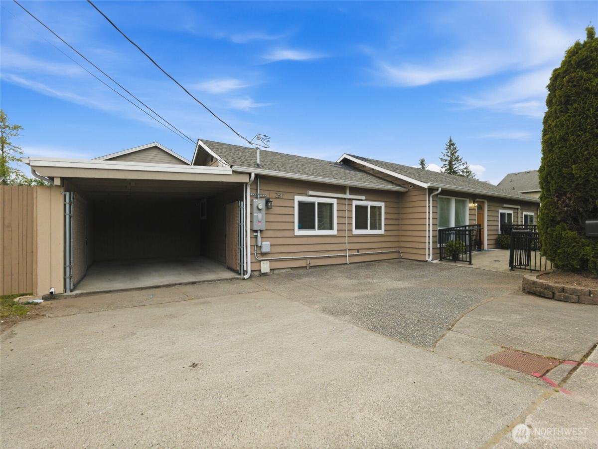 MLS #NWM2510312 image #0