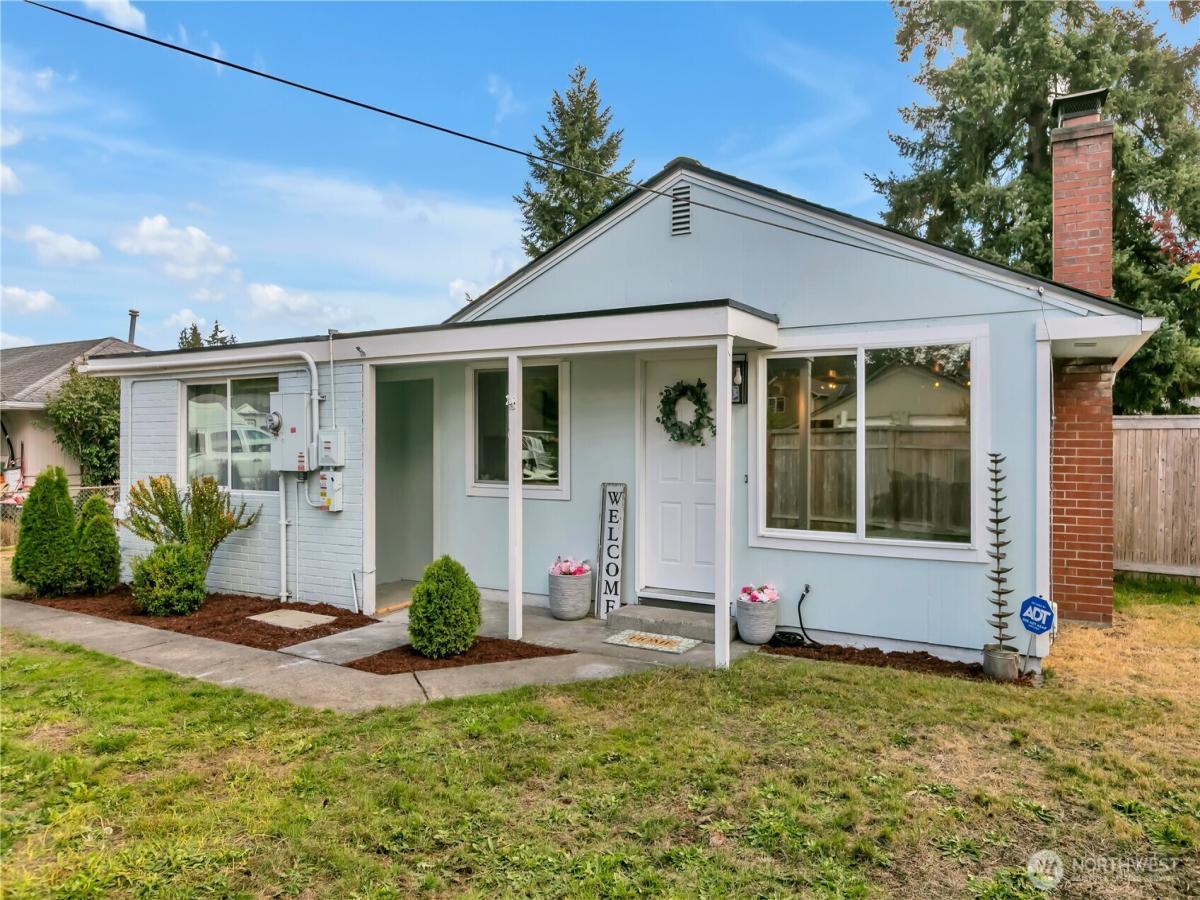 MLS #NWM2510839 image #0
