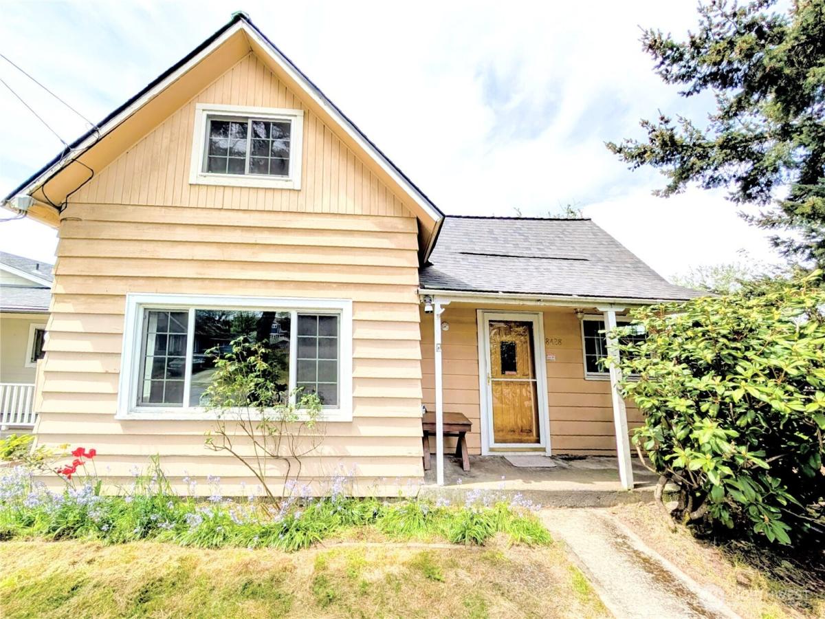 MLS #NWM2516528 image #0