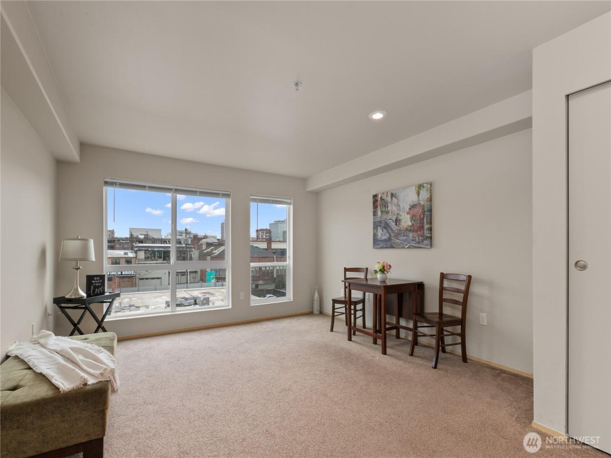 MLS #NWM2516586 image #0