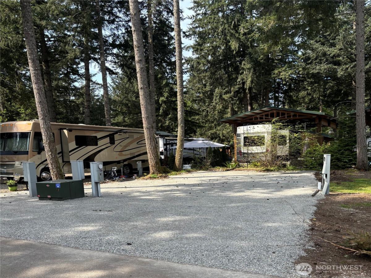 MLS #NWM2516877 image #0
