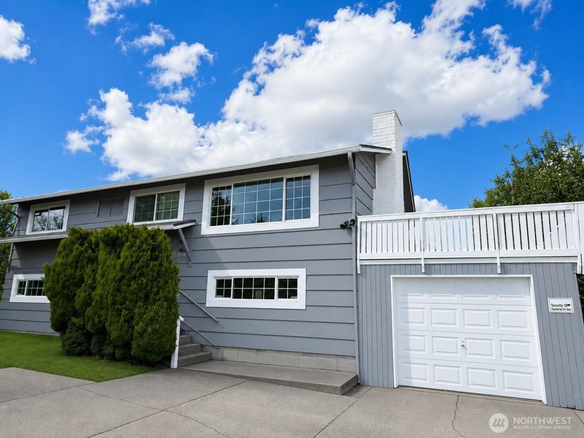 MLS #NWM2517632 image #0