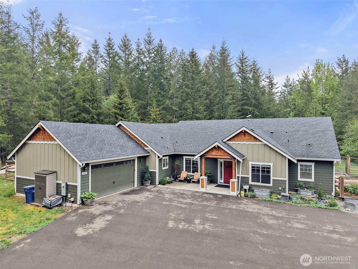 MLS #NWM2517978 image #0