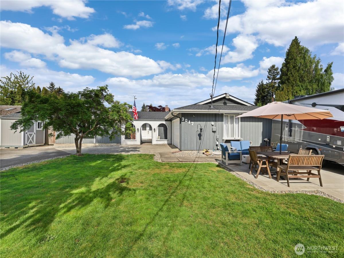 MLS #NWM2518731 image #0