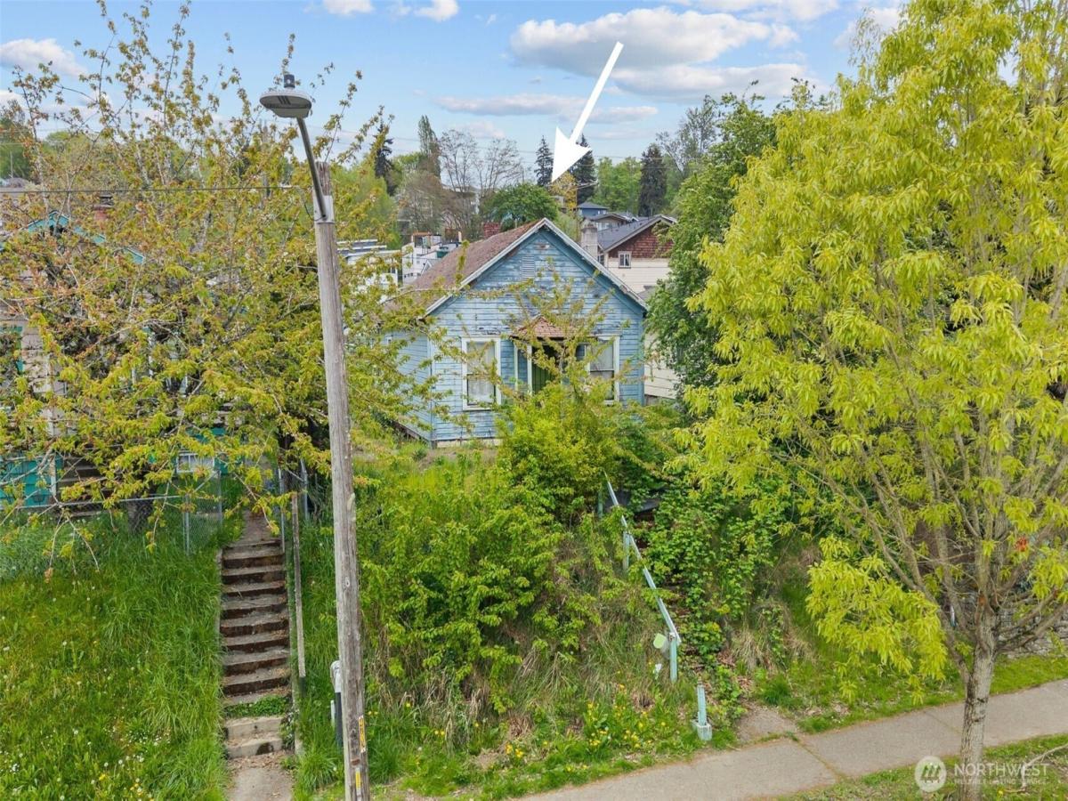 MLS #NWM2518850 image #0