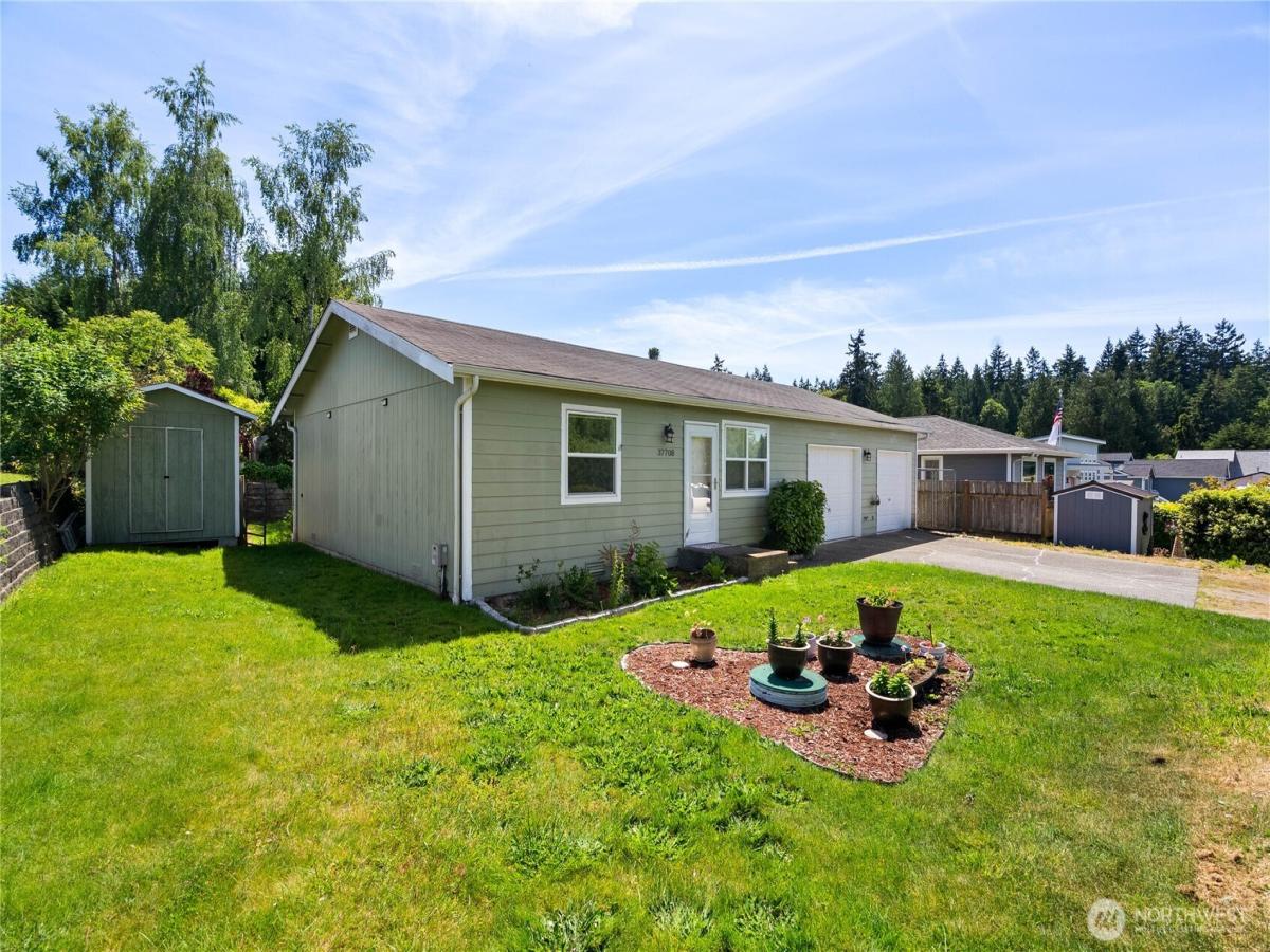 MLS #NWM2520076 image #0