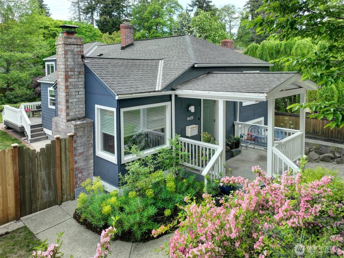MLS #NWM2520152 image #0