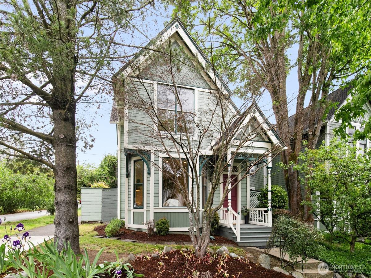 MLS #NWM2520452 image #0