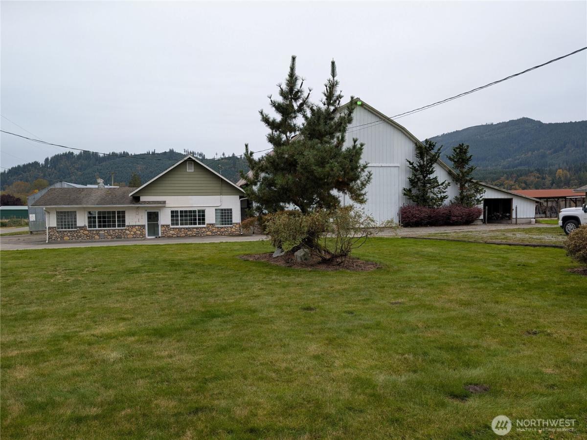 MLS #NWM2520737 image #0