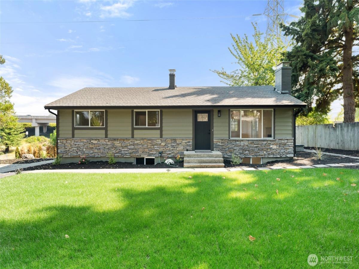MLS #NWM2521152 image #0