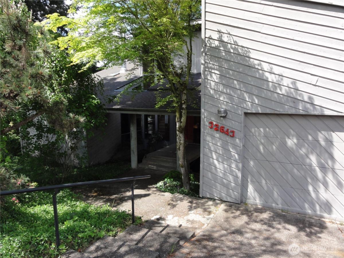 MLS #NWM2521429 image #0