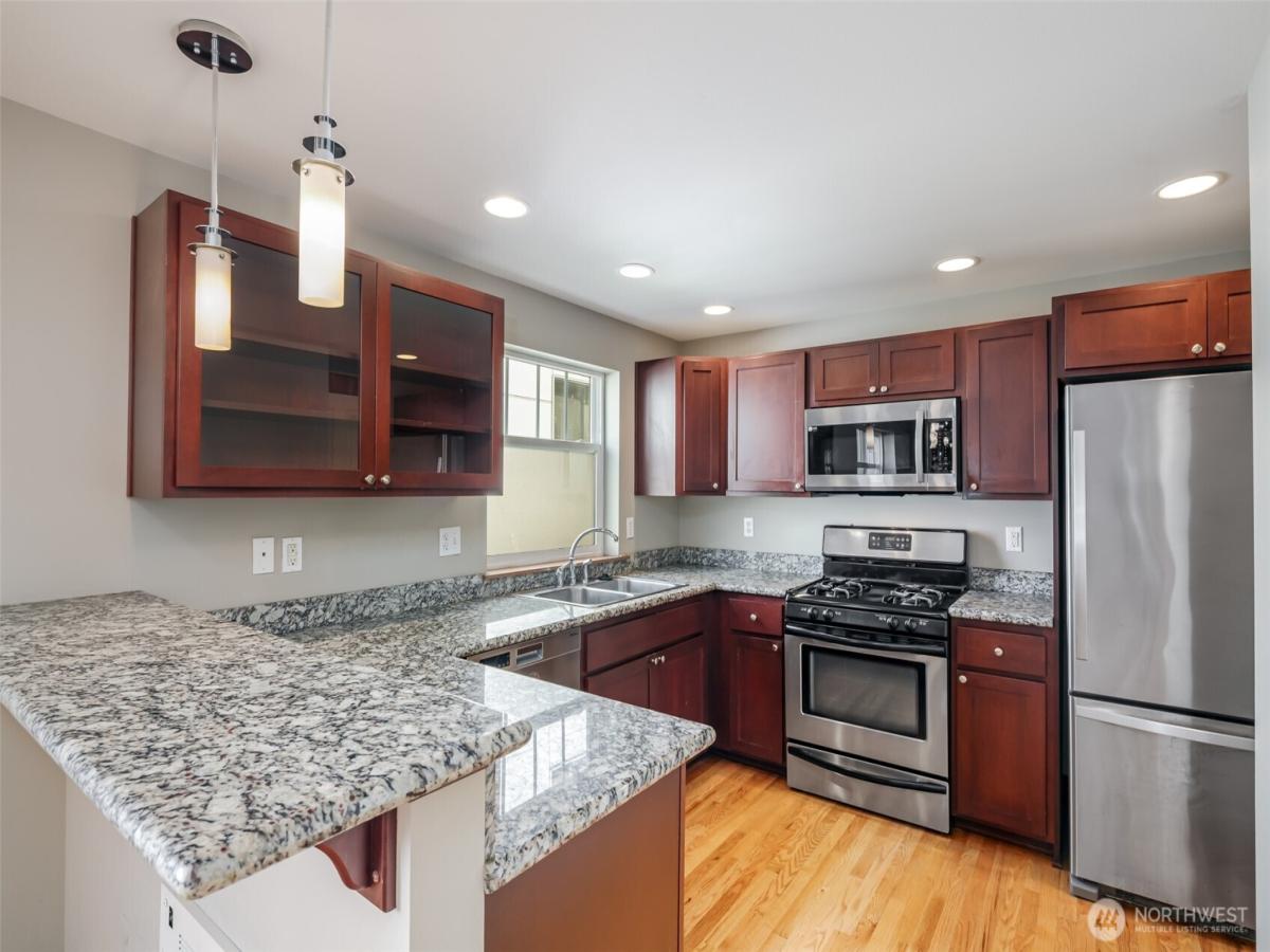MLS #NWM2521444 image #0
