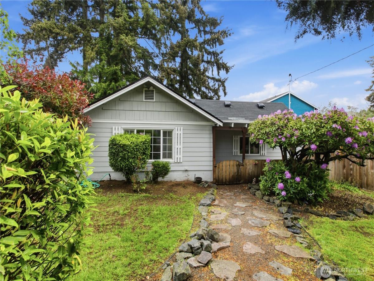 MLS #NWM2523853 image #0