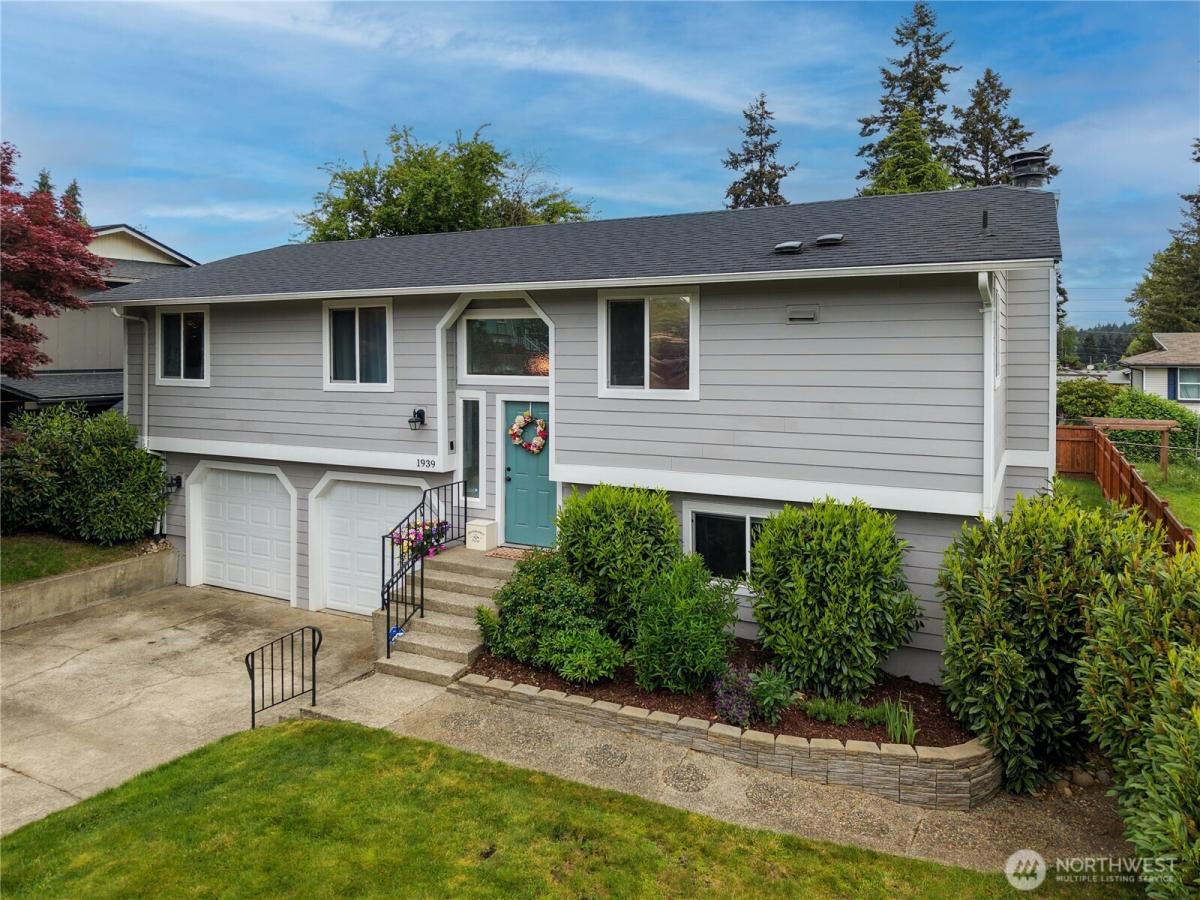 MLS #NWM2523910 image #0