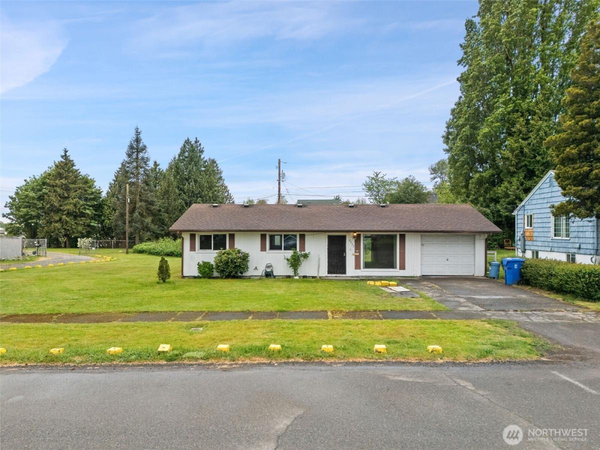 MLS #NWM2524108 image #0
