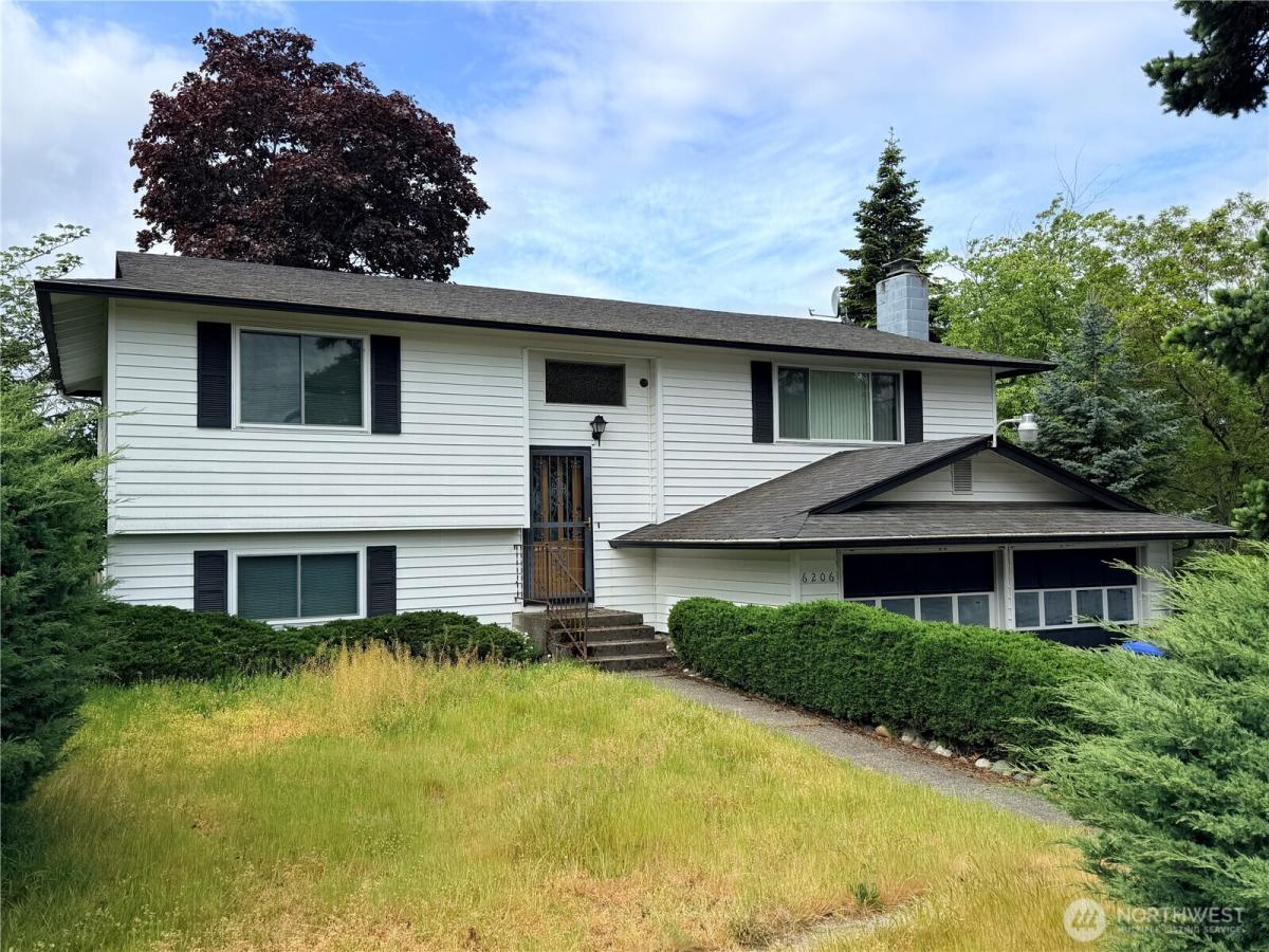 MLS #NWM2524460 image #0