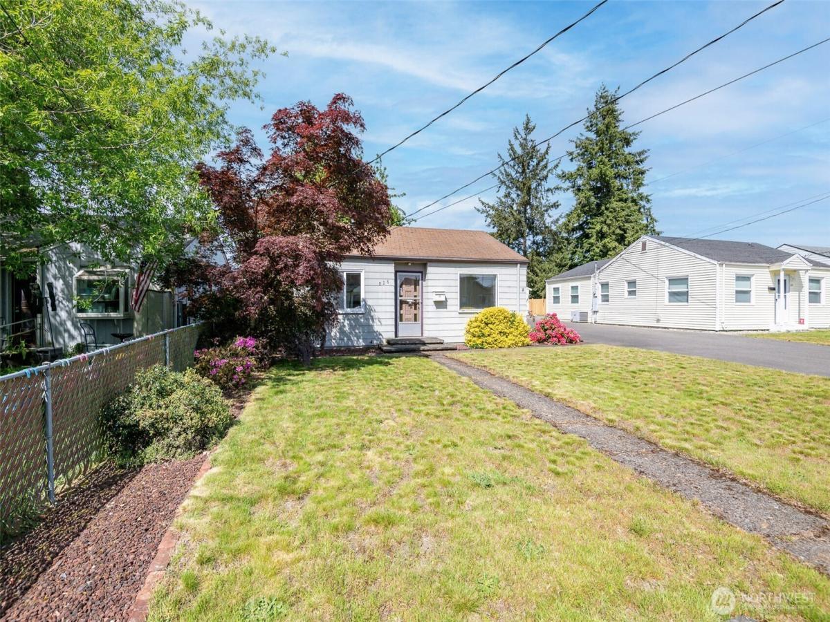 MLS #NWM2524672 image #0