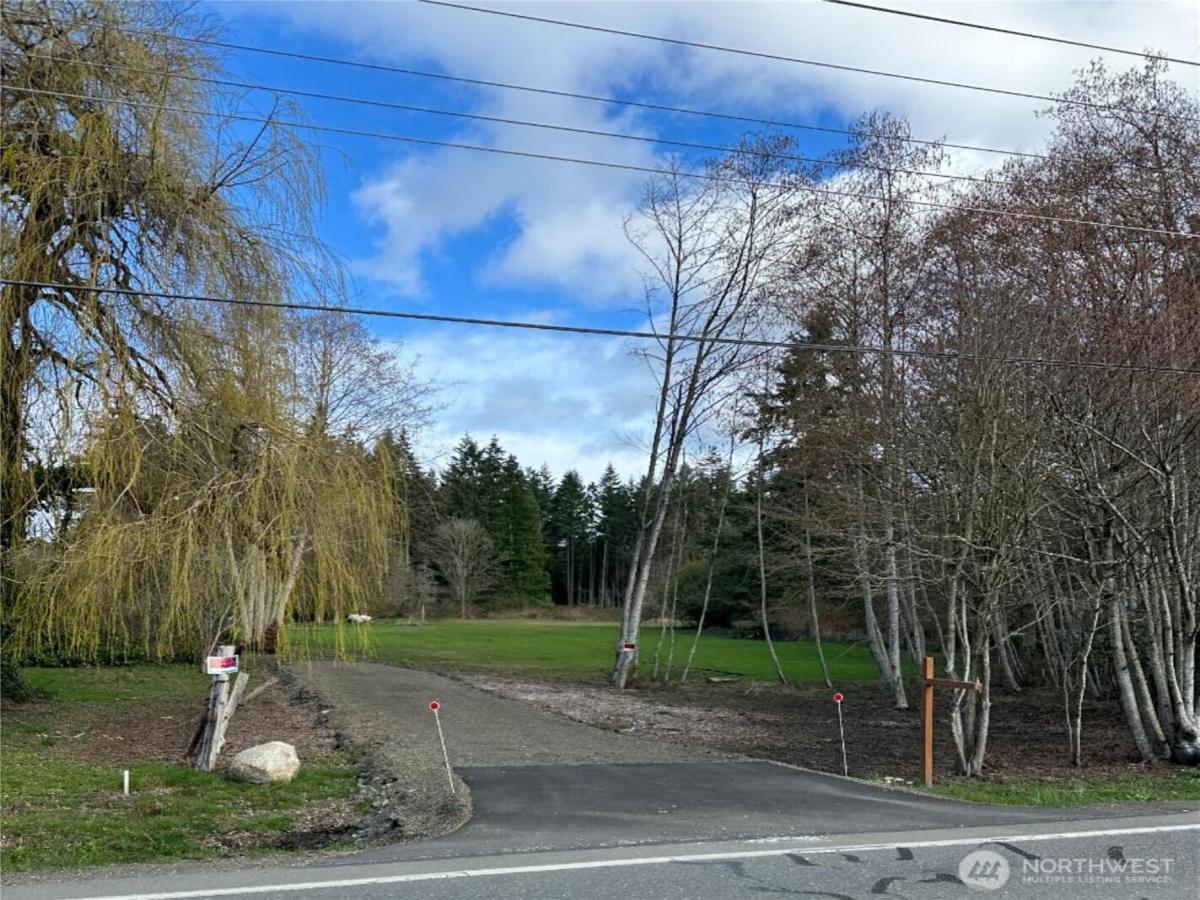 MLS #NWM2525060 image #0