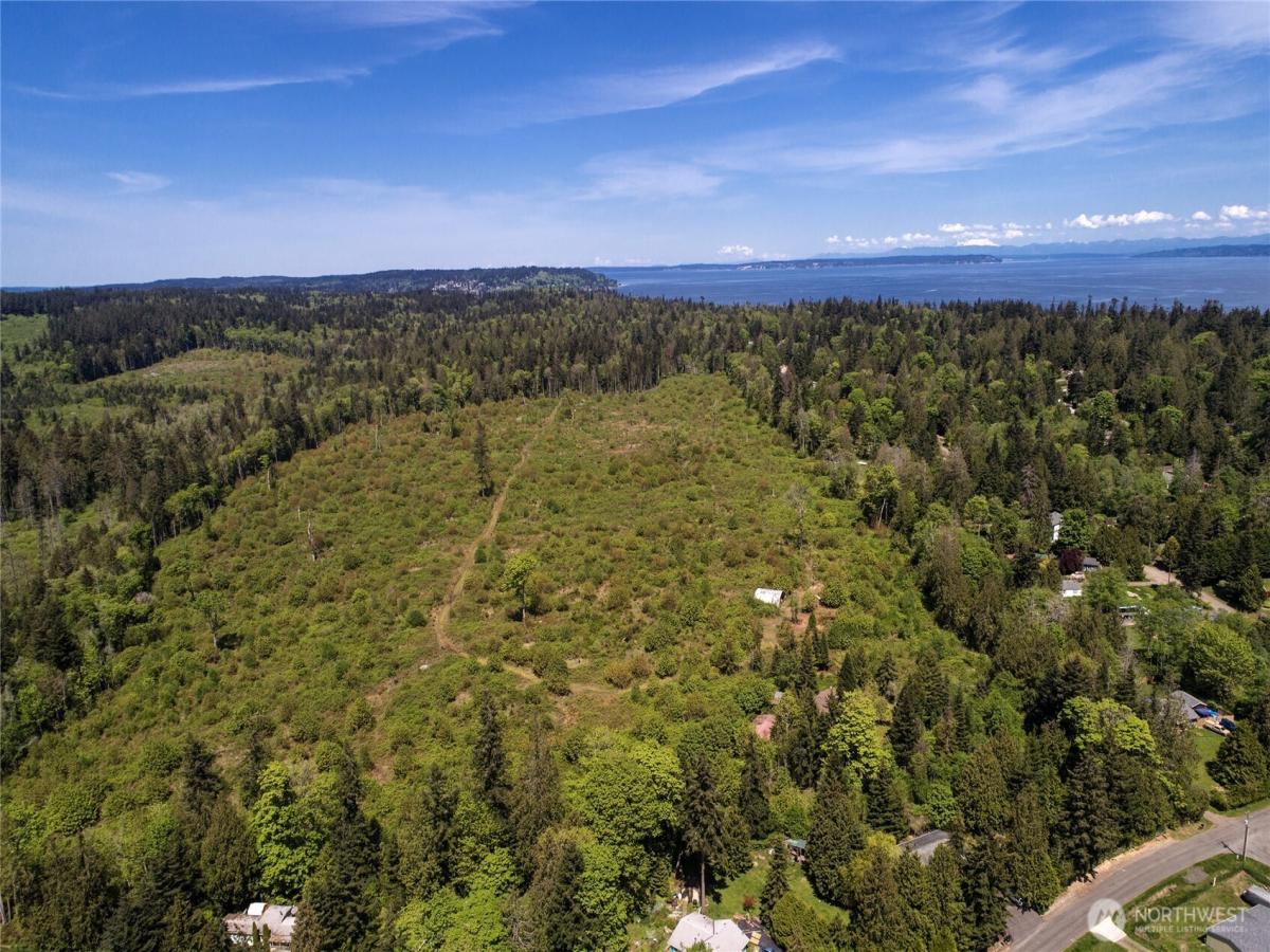 MLS #NWM2525160 image #0