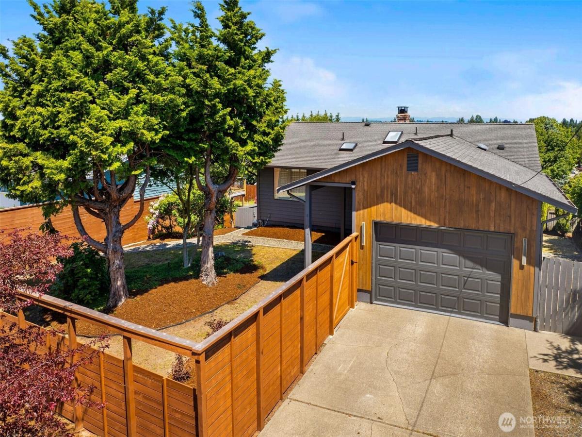 MLS #NWM2525299 image #0