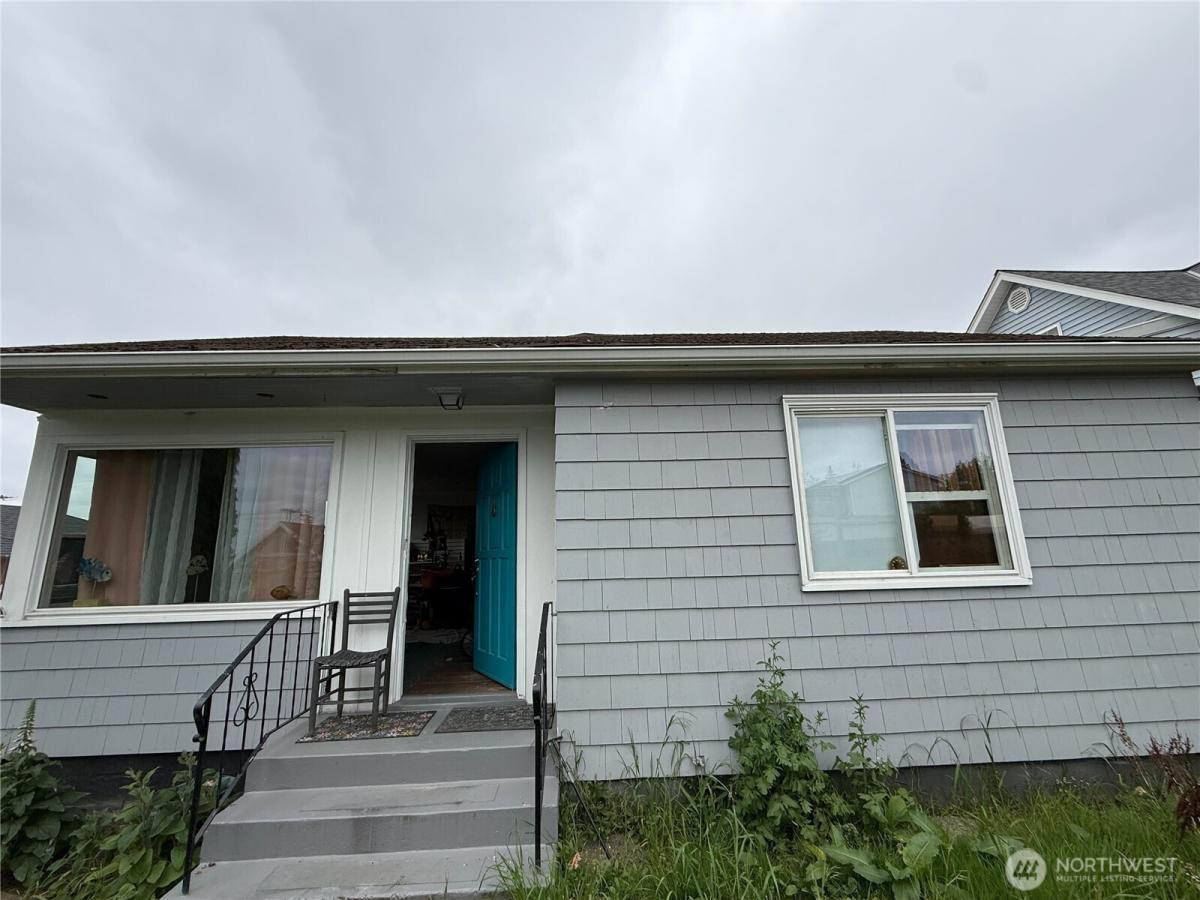 MLS #NWM2525352 image #0