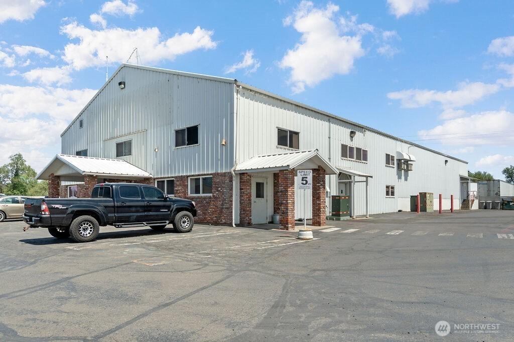 MLS #NWM2525573 image #0
