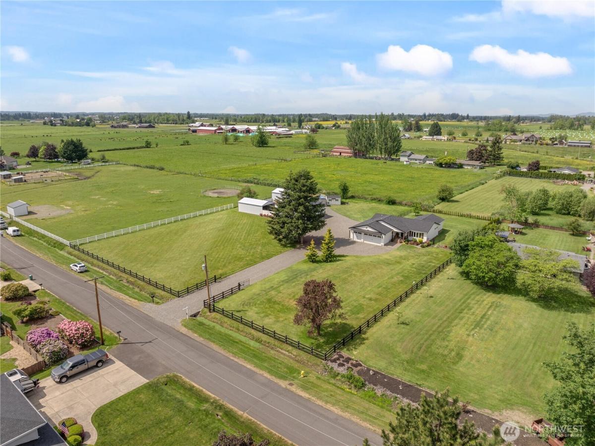 MLS #NWM2526455 image #0