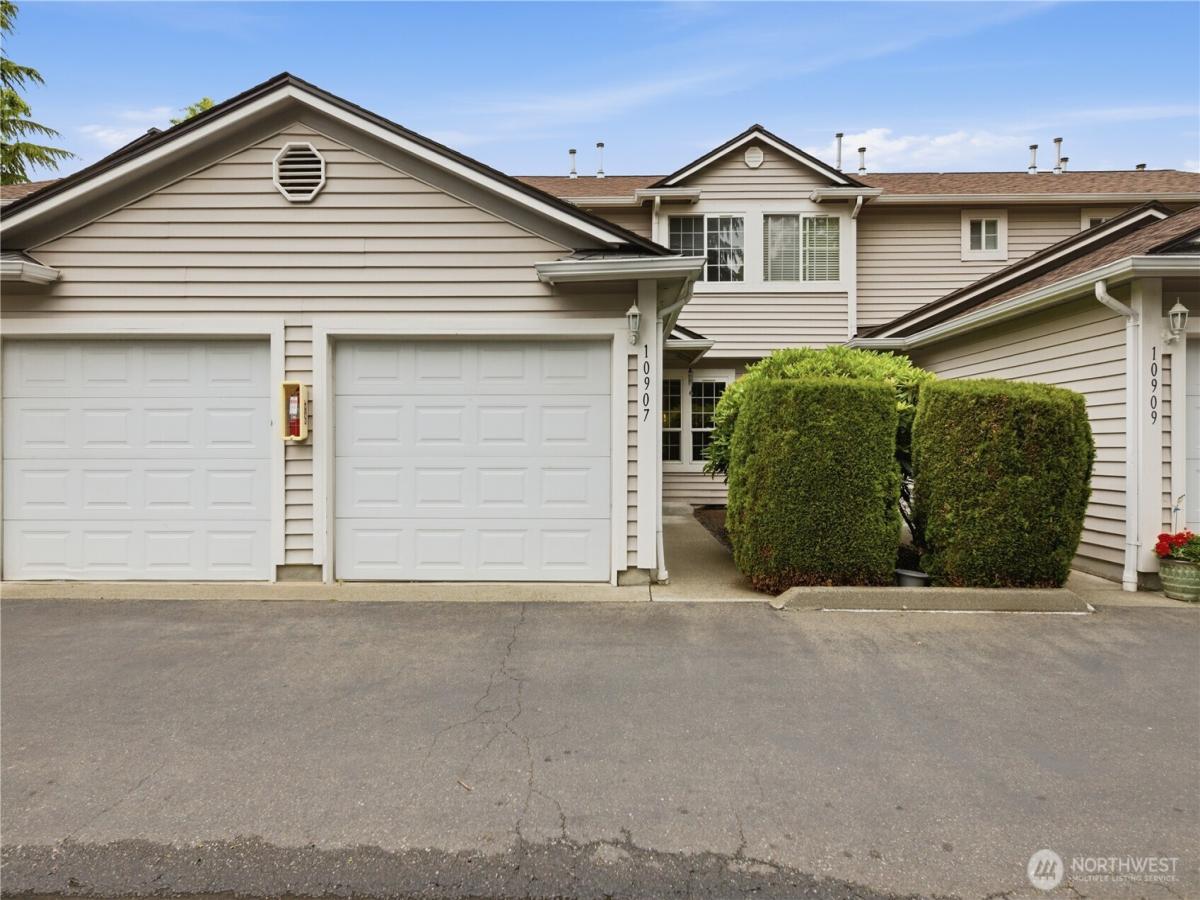 MLS #NWM2526670 image #0