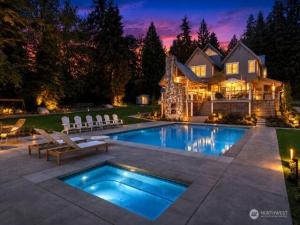 MLS #NWM2526802 image #0