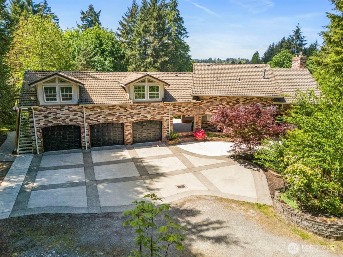 MLS #NWM2526911 image #0