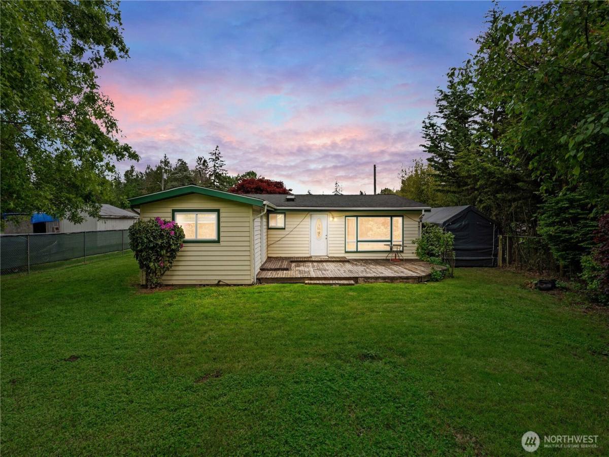 MLS #NWM2528922 image #0
